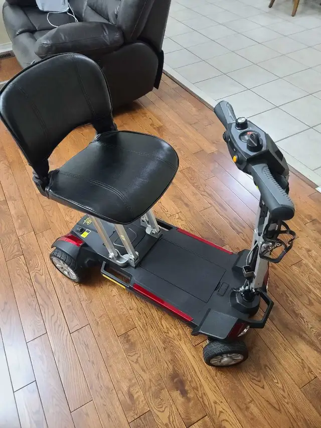 Folding travel scooter - Photo 5