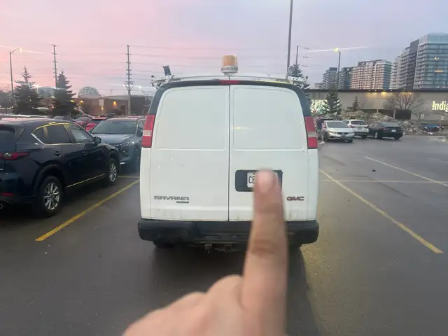 2013 gmc sevana 2500 - Photo 2