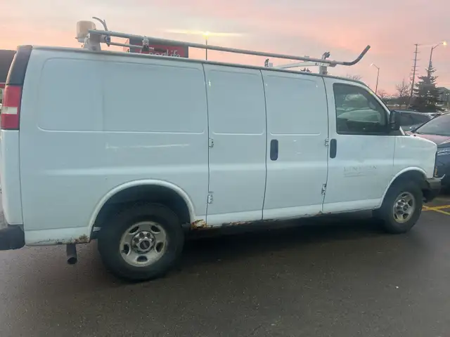 2013 gmc sevana 2500 - Photo 3