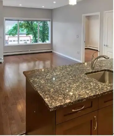 Luxury adult rental - Photo 2