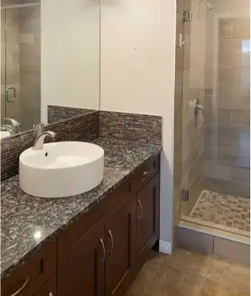 Luxury adult rental - Photo 3