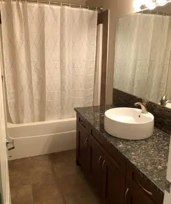 Luxury adult rental - Photo 4