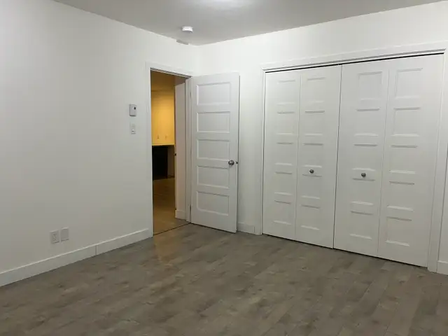 rez-de-chaussée 5 1/2 - Photo 5