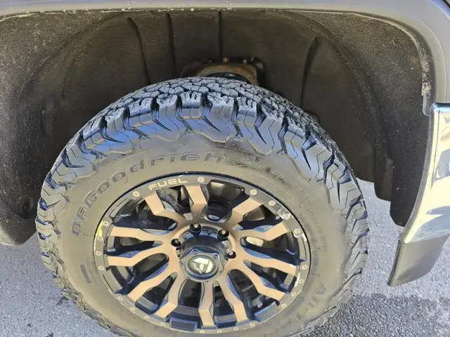 2016 GMC Sierra 1500 SLE  4WD :No Accident ReportWell Maintaine - Photo 16