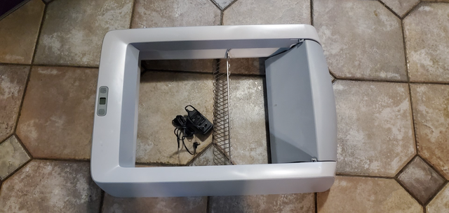 Scoopfree Self Cleaning Litter Box - Photo 2