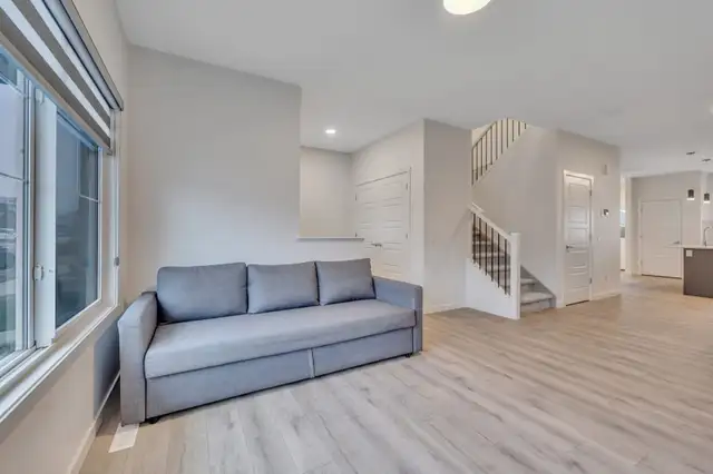 Newly Built 3.5 Bedroom Single-Family Home $490000 - Photo 3