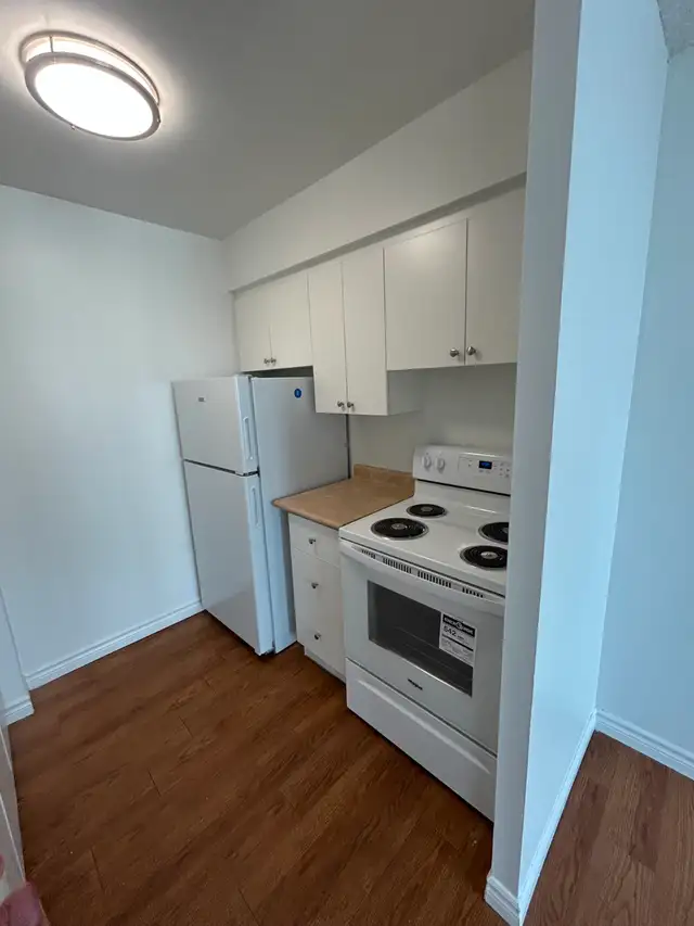 1 Bedroom Available in North York - Photo 5