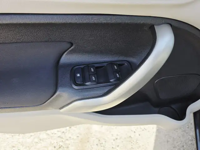 2011 Ford Fiesta Manual Hatchback - Photo 14