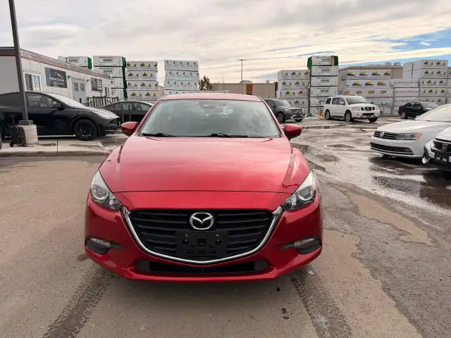 2018 Mazda Mazda3 Sport SkyActiv : Low Mileage - Photo 2