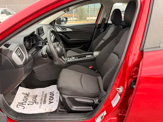 2018 Mazda Mazda3 Sport SkyActiv : Low Mileage - Photo 8