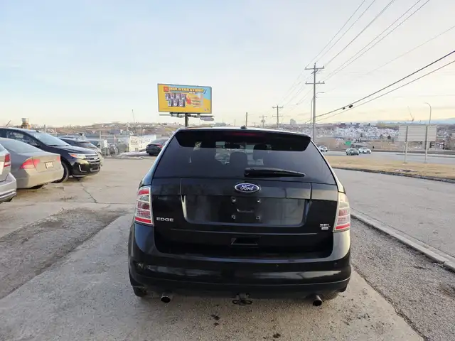 2010 Ford Edge  Clean Carfax, Leather Heated seats, Sunroof - Photo 5