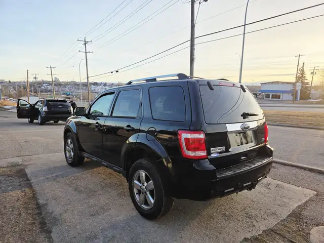 2010 Ford Escape  Limited Navigation Leather Heated Seats - Photo 6
