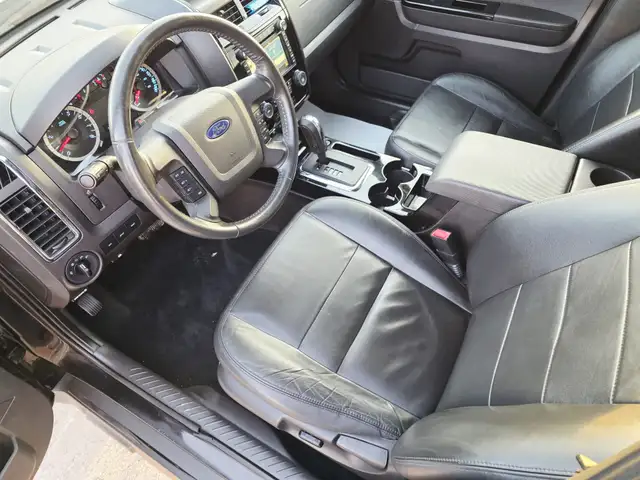 2010 Ford Escape  Limited Navigation Leather Heated Seats - Photo 7