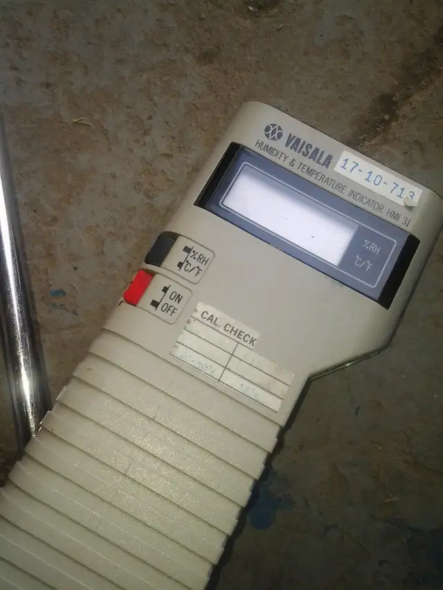 VAISALA HMI 31 HUMIDITY & TEMPERATURE INDICATOR DIGITAL SENSOR M - Photo 2