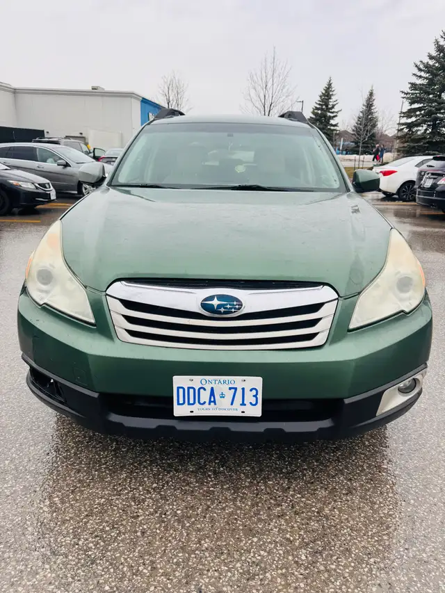 2011 Subaru Outback AWD ( LIMITED )