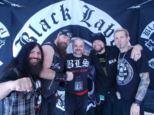 PRO EXPERIENCED DRUMMER FOR SERIOUS HARD ROCK METAL COVER BAND! - Photo 7