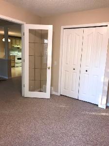 Sherwood Park Lakeside walkout basement suite - Photo 5