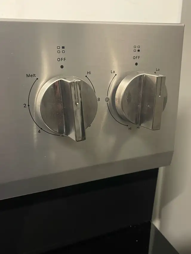 NEW 30" Whirlpool Range Stove Convection & Air Fry (Self Clean) - Photo 7