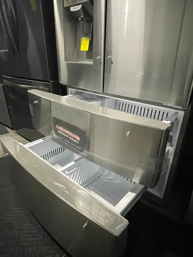 NEW 36" LG 4 Door Ice&Water Dispenser Fridge(28 Cu.Ft) Stainless - Photo 5