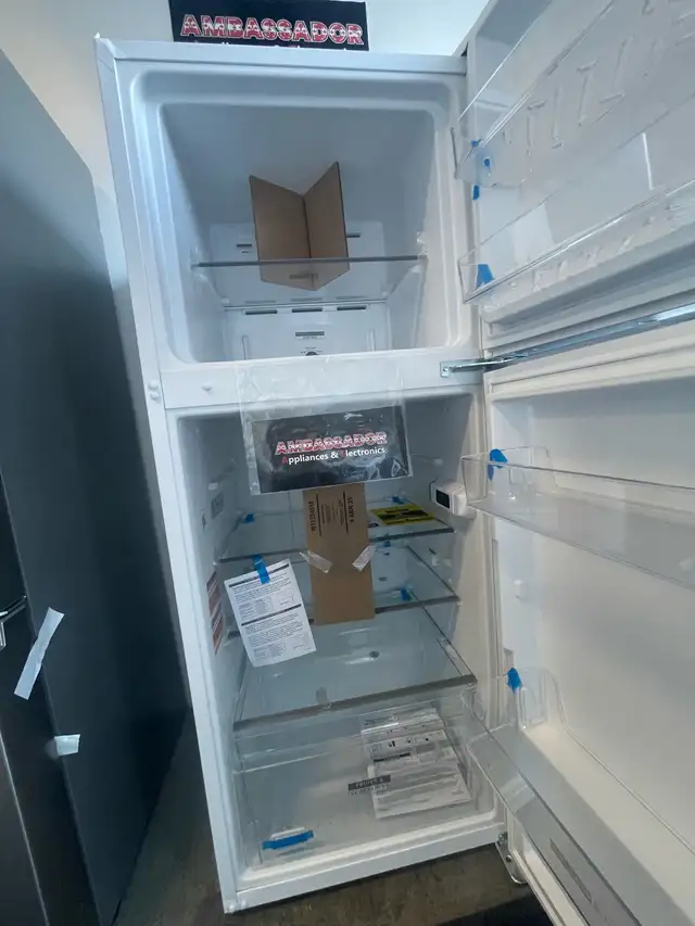 NEW 24" Whirlpool Counter Depth Top Freezer Fridge (11.6 Cu.Ft) - Photo 4