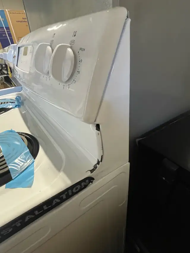 NEW 30" GE Electric Coil Top Range Stove With Self Clean 5 Cu.Ft - Photo 9