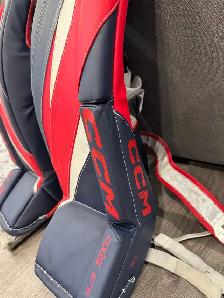Goalie Pads 26 1 jambières excellent condition CCM - Photo 3