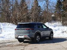 2024 Nissan Pathfinder SL- Pano Roof - Heated Seats - Photo 15