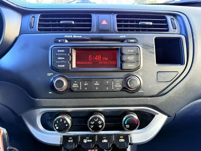 2015 Kia Rio 4dr Sedan Automatic LX  ECO - Photo 12