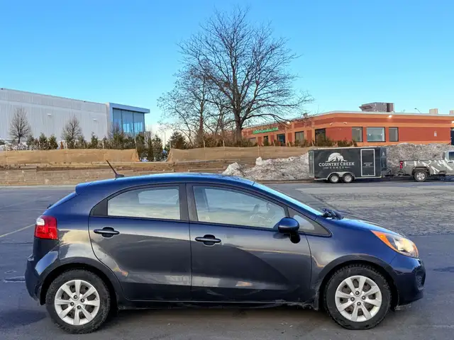 2015 Kia Rio 4dr Sedan Automatic LX  ECO - Photo 17