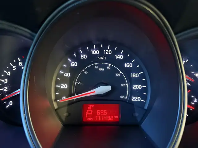 2015 Kia Rio 4dr Sedan Automatic LX  ECO - Photo 19