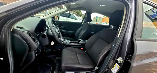 2017 Honda HR-V 4WD 4dr CVT LX | NO ACCIDENTS | HEATED SEATS | L - Photo 9