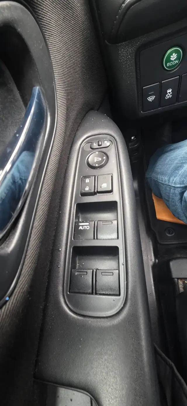 2017 Honda HR-V 4WD 4dr CVT LX | NO ACCIDENTS | HEATED SEATS | L - Photo 16