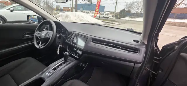 2017 Honda HR-V 4WD 4dr CVT LX | NO ACCIDENTS | HEATED SEATS | L - Photo 17