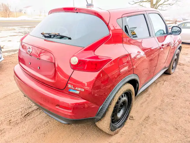 2012 Nissan Juke SV AWD | Clean title! | Sun-roof! | Heated seat - Photo 4