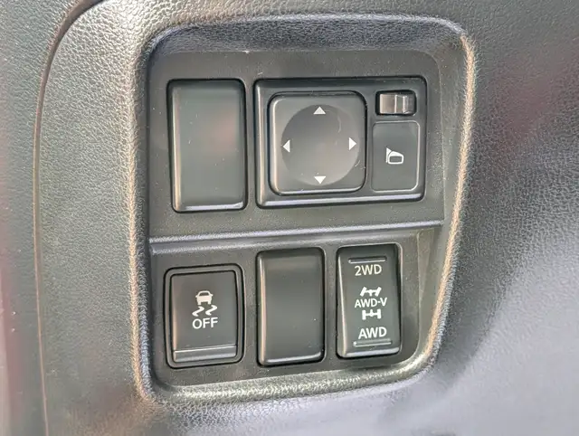 2012 Nissan Juke SV AWD | Clean title! | Sun-roof! | Heated seat - Photo 14