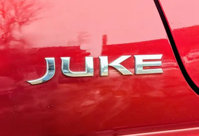 2012 Nissan Juke SV AWD | Clean title! | Sun-roof! | Heated seat - Photo 17