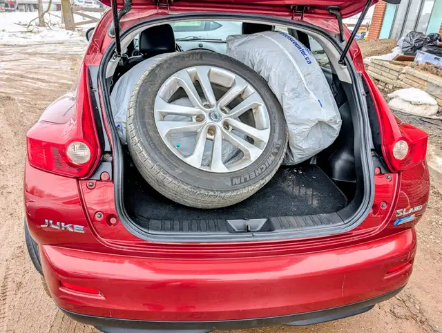 2012 Nissan Juke SV AWD | Clean title! | Sun-roof! | Heated seat - Photo 18