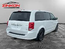 2016 Dodge Grand Caravan R/T | CLEAN CARFAX | LEATHER | NAVI | B - Photo 5