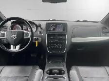 2016 Dodge Grand Caravan R/T | CLEAN CARFAX | LEATHER | NAVI | B - Photo 11