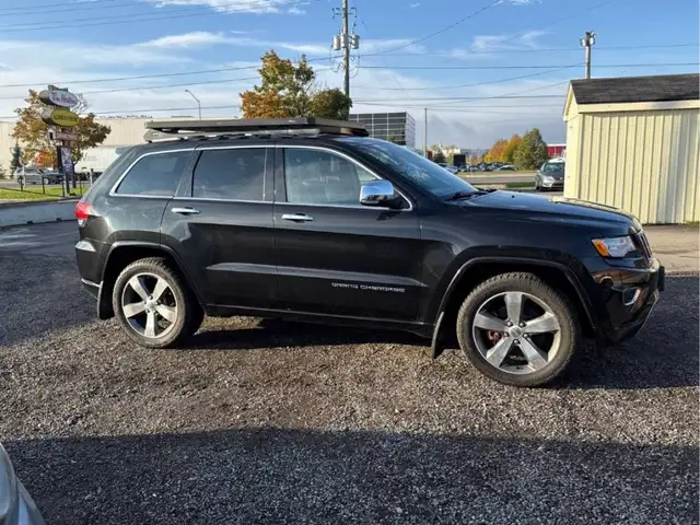2015 JEEP GRAND CHEROKEE  4X4  NO ACCIDENTS  DIESEL OVERLAND - Photo 4