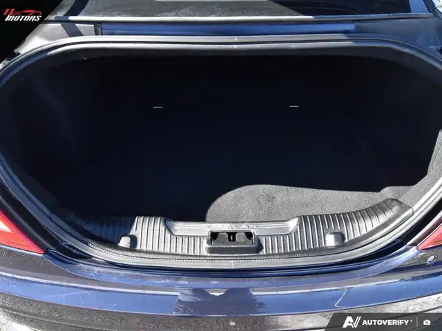 2019 Jaguar XJ XJ R-Sport AWD | LOADED! | MASSAGE SEATS | NO ACC - Photo 11