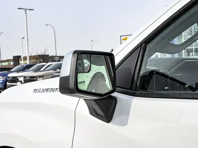 2025 Chevrolet Silverado 1500 LT 5.3L - Photo 8