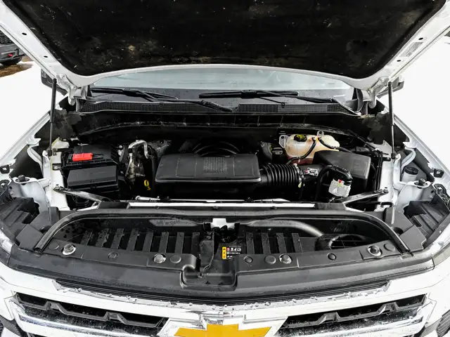 2025 Chevrolet Silverado 1500 LT 5.3L - Photo 10