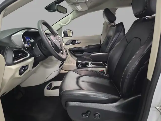 2023 Chrysler Pacifica Touring L No Accident Leather Heated Seat - Photo 23