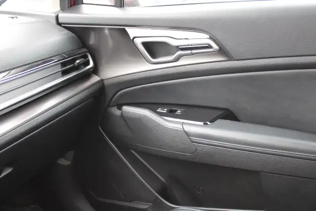 2023 Kia Sportage EX AWD - Photo 13