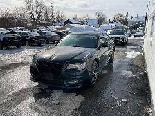 2023 Chrysler 300 Touring-L - Photo 6