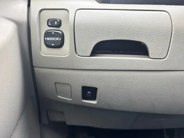2010 Toyota Camry 4 Cyl. Leather Auto LE - Photo 15