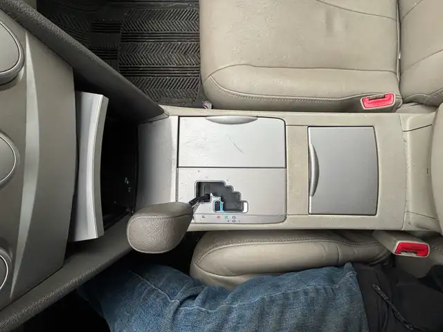 2010 Toyota Camry 4 Cyl. Leather Auto LE - Photo 17