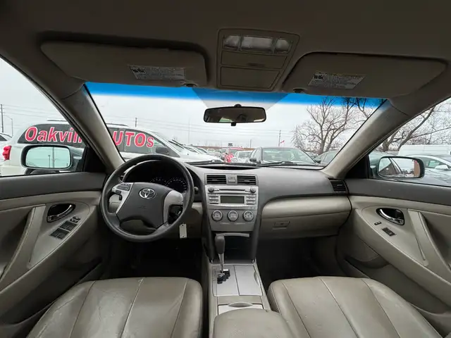 2010 Toyota Camry 4 Cyl. Leather Auto LE - Photo 23