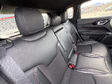 2024 Jeep Compass Trailhawk REAR CAMERA / LEATHER SEATS / LANE K - Photo 12